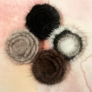 🌺🌹 Handmade High-End Luxury Mink Faux Fur Soft Roses Flower Brooch Pin Accessory